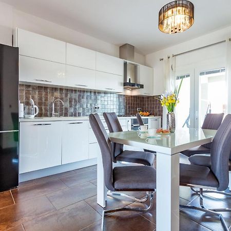 Sukošan Rs Two Bedroom Apartment מראה חיצוני תמונה