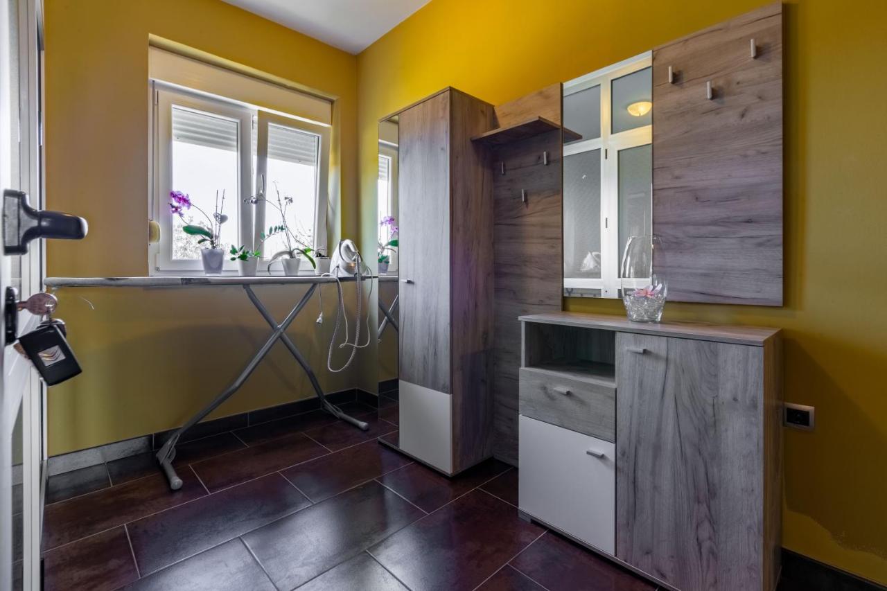 Sukošan Rs Two Bedroom Apartment מראה חיצוני תמונה